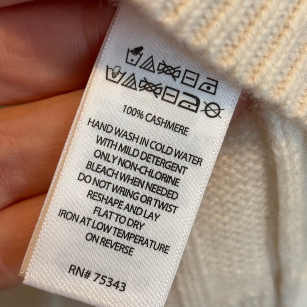 Rachel Zoe Cashmere Cream and Navy V-Neck Sweater - Picture 4 of 5